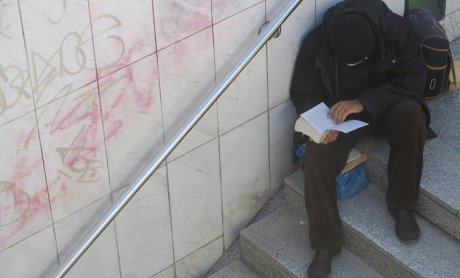 Ένας φιλομαθής και όχι μόνο επαίτης, του Ηλία Προβόπουλου 