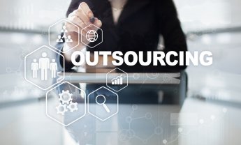 Τι είναι το outsourcing και πώς ωφελεί τις επιχειρήσεις;