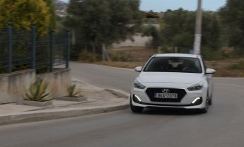 Hyundai i30 1.6 λτ. Diesel 115 PS Auto 7 DCT: Ασφαλής επιλογή!