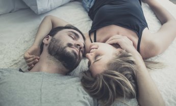 Ο Δρ. Κωνσταντίνος Κωνσταντινίδης (χειρουργός ουρολόγος) μας ενημερώνει αν ο κορωνοϊός μπορεί να μεταδοθεί με το σεξ