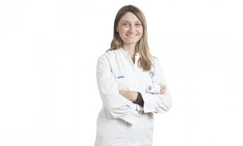Η νευρολόγος Μαρία Σταμέλου (ΥΓΕΙΑ) μας ενημερώνει, αν οι ασθενείς με νόσο Πάρκινσον είναι πιο επιρρεπείς στο να κολλήσουν COVID-19