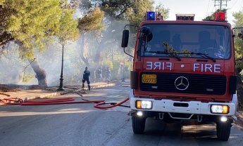 Πυρκαγιά στο ρέμα Κοκκιναρά στην Κηφισιά!