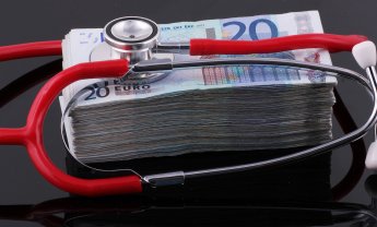 Ένα σχόλιο του Γιάννη Περιστέρη για τις αναπροσαρμογές των ασφαλίστρων