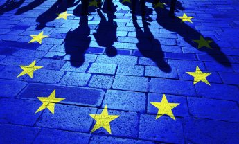 Ευρωβαρόμετρο: 8 στους 10 Έλληνες ζητούν περισσότεροι αρμοδιότητες για την ΕΕ στην αντιμετώπιση κρίσεων