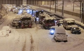 Αποζημίωση 2.000 ευρώ για κάθε εγκλωβισμένο αυτοκίνητο στην Αττική Οδό