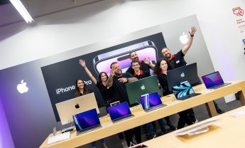 Η Κωτσόβολος υποδέχθηκε τη νέα σειρά iPhone 14 με ένα φαντασμαγορικό event