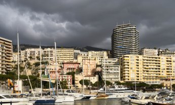 Μαύρα σύννεφα πάνω από το Μόντε Κάρλο - Γιατί ανησυχούν οι αντασφαλιστές;