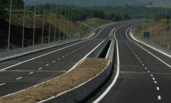 Υπεγράφη σύμβαση δημοπράτησης κατασκευής του οδικού άξονα «Μπράλος-Άμφισσα» - Τι δήλωσε ο Υπ. Οικονομικών Χρ. Σταϊκούρας 