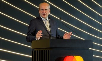 Κωστής Χατζηδάκης: Eπιτεύχθηκε νωρίτερα ο στόχος για διασύνδεση των POS με τις ταμειακές μηχανές