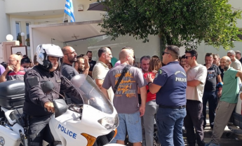 Έφοδος με συνδρομή αστυνομίας σε αρχιτεκτονικό γραφείο στα Χανιά για…. πνευματικά δικαιώματα! Πρωτοφανείς καταστάσεις με φωνές, χειροδικίες και απειλή επεισοδίων (βίντεο)
