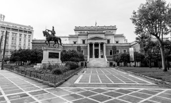 Ο κυρ-Νίκος στην Ομόνοια που θα σκότωνε τον ασφαλιστή αν… (Ασφαλιστικό Διήγημα)