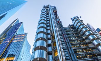 Οι Lloyd’s καταγράφουν ισχυρά κέρδη £9,6 δισ. για το 2024 παρά την αύξηση των μεγάλων ζημιών