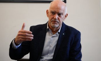 Η «βόμβα» των 645 δισ. και η…σιωπή του Γ. Παπανδρέου, ο γερμανικός φόβος και το γαλλικό «όχι», το χαμηλό 17 ετών της ανεργίας, το ιστορικό δημιουργίας θέσεων εργασίας και η πρώτη δημοσκόπηση με τον ΟΠΕΚΕΠΕ