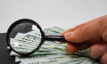 Ο αριθμός των πλαστών τραπεζογραμματίων ευρώ παρέμεινε χαμηλός το 2025