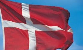 H Δανία καταργεί το φόρο για τα τρόφιμα που είναι πλούσια σε κορεσμένα λίπη.