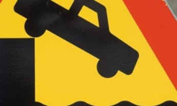 Ασφάλιστρα αυτοκινήτου: Η κατρακύλα συνεχίζεται