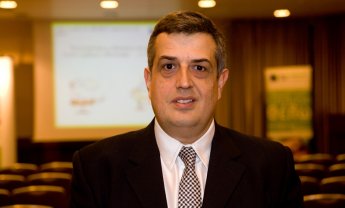 Ποια είναι η ασχολία του Κλέαρχου Πεφάνιου της INTERNATIONAL LIFE;