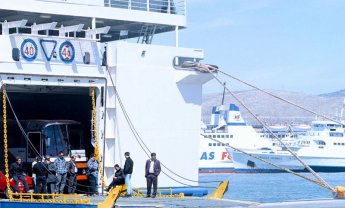 Σύσκεψη για τη μείωση του ΦΠΑ στα εισιτήρια της ακτοπλοΐας