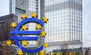 Bloomberg: Μικρή επίδραση στις ελληνικές τράπεζες από την απόφαση της ΕΚΤ