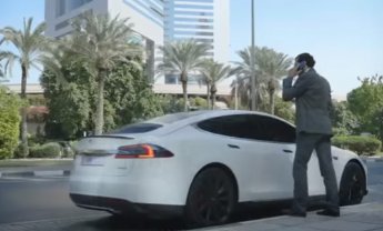 Ένα ταξί χωρίς... οδηγό στους δρόμους του Ντουμπάι (video)