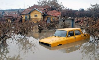 Καμπανάκι κινδύνου στους αντασφαλιστές από τη Fitch 