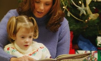 Τι βιβλία να διαβάσω στο παιδί μου τις γιορτές;