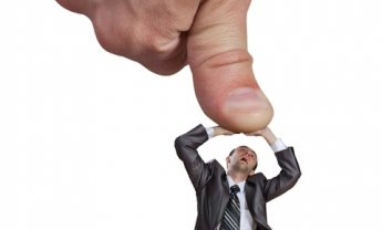 Πτωτικά κινήθηκε η παραγωγή ασφαλίστρων του 2011 