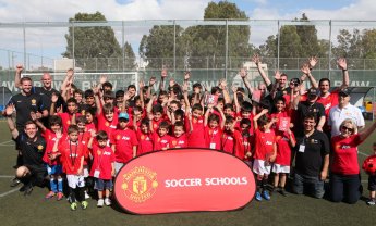 Η Manchester United και η Aon γιορτάζουν 