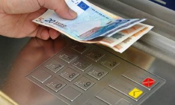 «Χαλαρώνουν» κι άλλο τα capital controls!