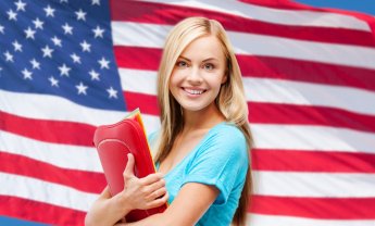 Οι Αμερικανοί ασφαλιστές ψάχνουν «άτρωτους νέους» για να καλύψουν το κόστος των ηλικιωμένων ασθενών