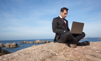 Insurance Europe: Η τηλεργασία ευνοεί την καριέρα στις ασφάλειες