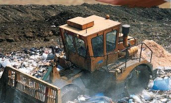 Ενδεχόμενη επιβολή κυρώσεων στην Ελλάδα για τις 82 παράνομες χωματερές  