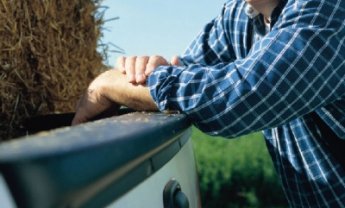 Eίμαστε...Εσύ, στην πράξη με τον Έλληνα αγρότη, από τη Συνεταιριστική!