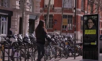 Τρόμος και ντροπή για τους πεζούς που περνούν με κόκκινο!