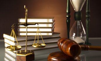 Aπορριπτέα η αγωγή εάν στην δικογραφία δεν έχει κατατεθεί η βεβαίωση ασφαλίσεως την ημέρα του ατυχήματος