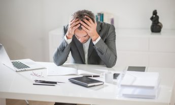 Ποιες είναι οι νέες επιβαρύνσεις στις εισφορές των ελεύθερων επαγγελματιών;