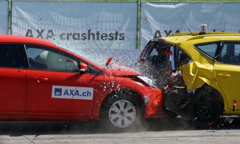 Crash tests στα αυτόνομα αυτοκίνητα από την AXA. Εντυπωσιακά τα αποτελέσματα!