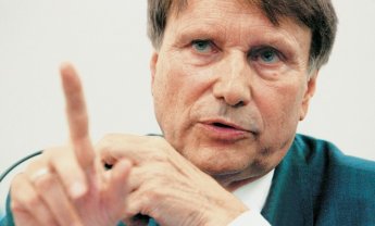 Οι Έλληνες έγιναν φτωχότεροι