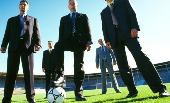 Κούρεμα: Οι ασφαλιστικές σκέφτονται να μετακυλίσουν τις ζημιές στους πελάτες