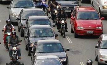 Αυξομειώσεις ποσοστών στις νέες άδειες κυκλοφορίας οχημάτων