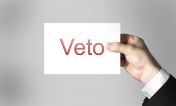 Βέτο για την αύξηση των εισφορών θέτουν οι θεσμοί – Ποια είναι τα 6 σημεία διαφωνίας