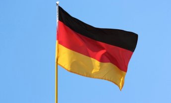 ‘Λεφτά υπάρχουν’ στη μαύρη τρύπα ασφαλίστρων και προμηθειών στη Γερμανία;