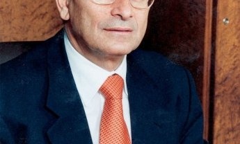 Ο Ανδρέας Βασιλείου δικαιούται το ΑΕΘΛΟΝ!  (άεθλον= βραβείο. έπαινος, έπαθλο)