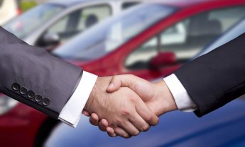 Εθνική Ασφαλιστική: Επιβραβεύει τους πιστούς και προσεκτικούς οδηγούς με πρόσθετες εκπτώσεις και δωρεάν παροχές υγείας!