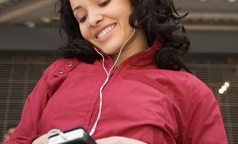 Ποιος δεν θα ασφάλιζε το iPod του με £2,49 το μήνα;