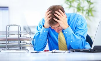 Βαρύς ο πέλεκυς του μνημονίου για συνταξιούχους και ελεύθερους επαγγελματίες!