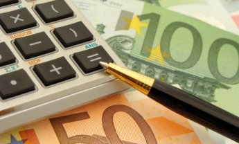 Στη Βουλή η ρύθμιση για τις ληξιπρόθεσμες οφειλές. Τι προβλέπει