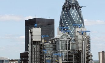 Lloydʼs: Κέρδη 3,2 δισ. λιρών για το 2013