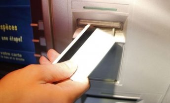 Μείωση στα αποθέματα καταθέσεων κατά 15,8 δις ευρώ