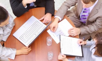 Mετενέργεια. Πώς και πότε μειώνονται οι μισθοί